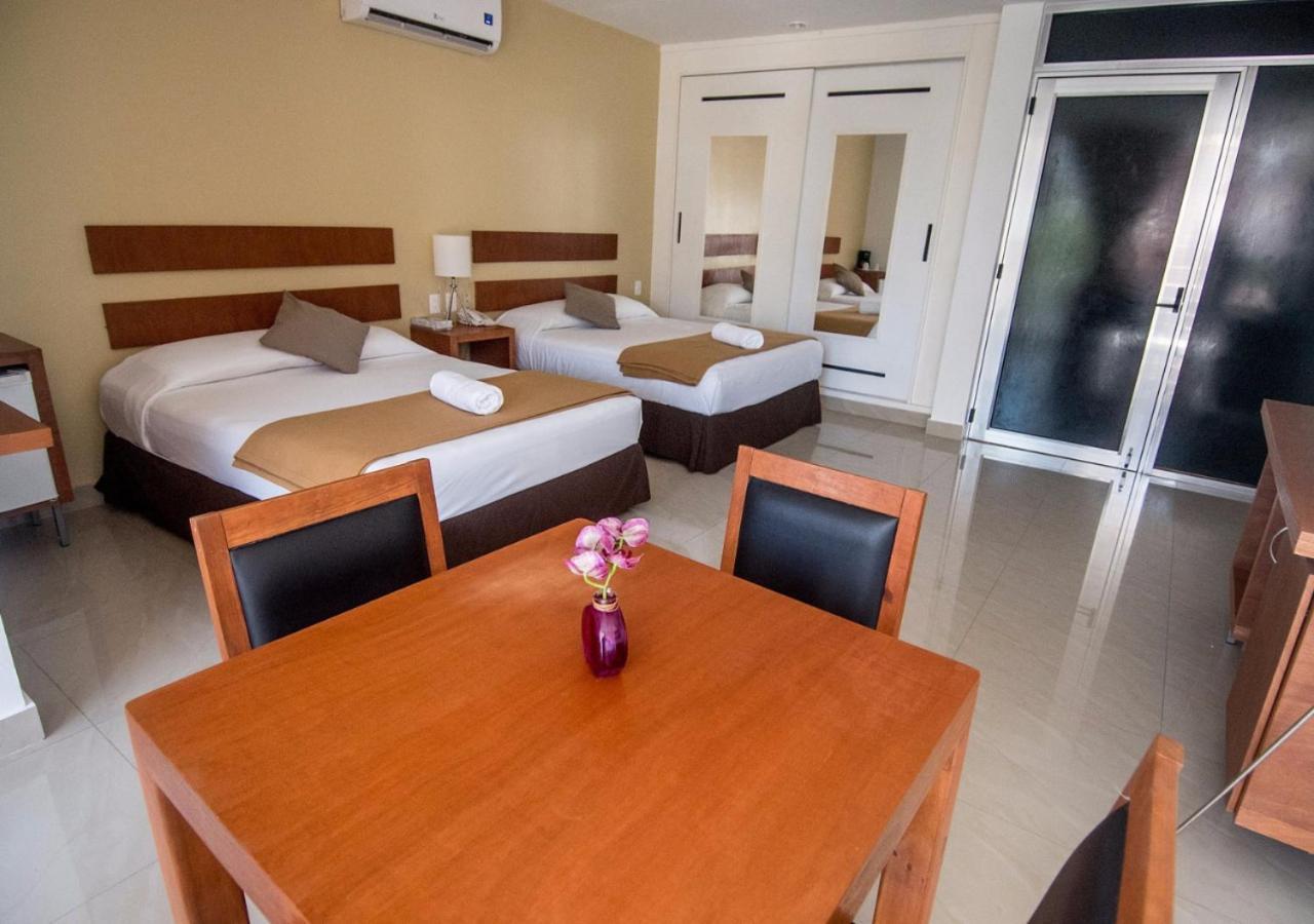 Sunrise 42 Suites By Holiday In Playa Playa del Carmen Kültér fotó